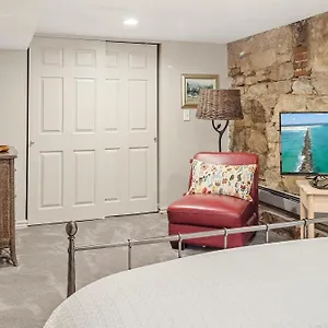 Garden - Decor Upgrades - Capitol Hill Villa Denver